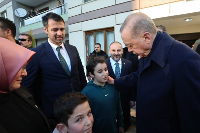 Cumhurbaşkanı Erdoğan'dan Kahramanmaraş'ta depremzede aileyle ziyaret