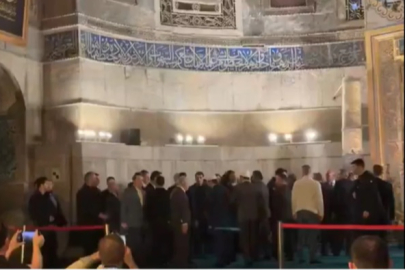 Cumhurbaşkanı Erdoğan Murat Kurum ile birlikte Ayasofya Camii'nde