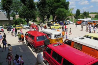 Bursa'da 3. Balkan Bus Meeting etkinliğinde vosvos tutkunları buluştu