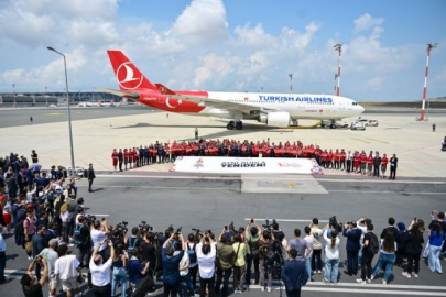 Paris 2024 Yaz Olimpiyatları'na giden "Team Türkiye" kafilesi uğurlandı