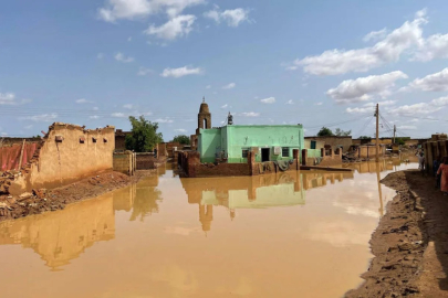 Afrika'nın batısında 1 milyon kişi şiddetli yağış nedeniyle evini terk etti