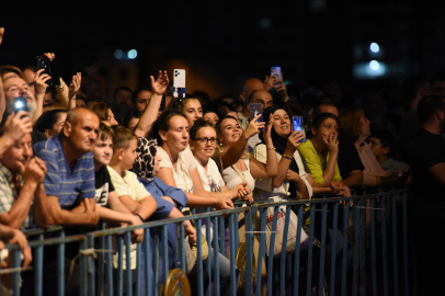 Yıldırım Balkan Panayırı ile şenlendi