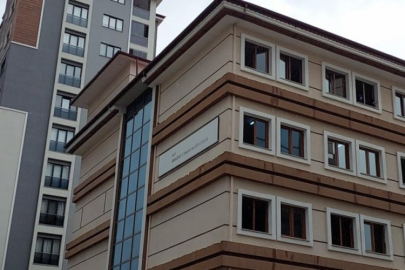 Rize'de okulun 4. katından merdiven boşluğuna düşen kız çocuğu hayatını kaybetti