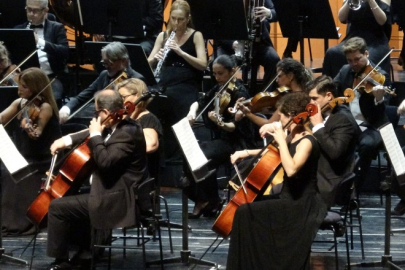 Bursa, muhteşem bir konserle senfoni sezonuna merhaba dedi