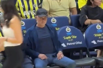 Basketbol maçına giden Jose Mourinho'nun bakışları viral oldu