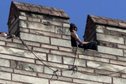 İstanbul'da iki genç kızı vahşice öldüren katilin odasından fotoğraflar