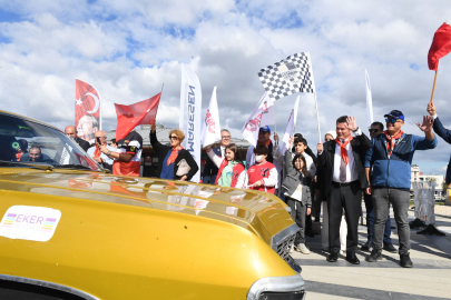 Klasik otomobiller lösemi hastaları için yollarda