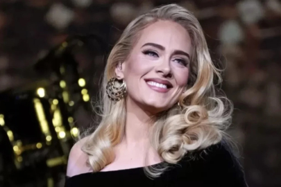 Adele: Nadir görülen su bakterisi yüzünden kısmen sağır kaldım