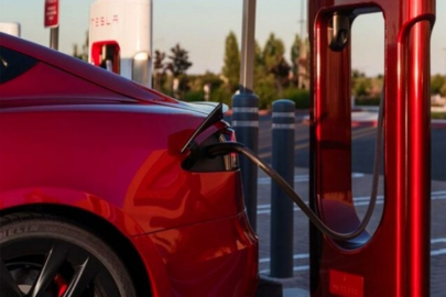 Tesla'dan Model Y için ücretsiz şarj imkanı