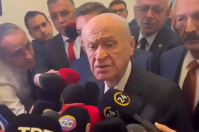 Bahçeli'den, gazeteciye: Ya vazgeç ya mesleği bırak