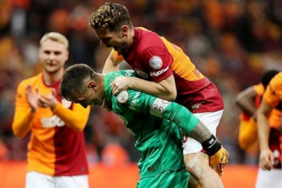 Galatasaray'da zor karar! Muslera ve Mertens...