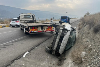 Kastamonu'da otomobil yan yattı: 3 yaralı!