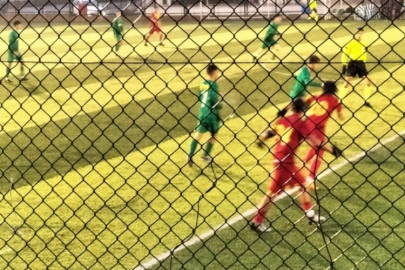 Bursaspor U17 Göztepe'yi yendi, liderliğe devam dedi: 2-1