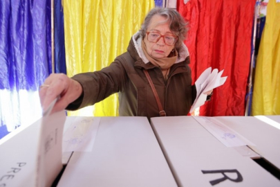 Romanya'da sandık çıkış anketlerine göre cumhurbaşkanlığı seçimi ikinci tura kaldı