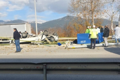 Takla atan kamyonette 2 kişi hayatını kaybetti