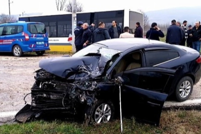 Afyonkarahisar'da tır ile kamyonun çarpıştığı kaza kamerada: 1 ölü