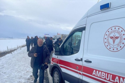 Kars'ta yolcu otobüsü devrildi: Çok sayıda yaralı var!