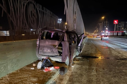 Bursa'da kontrolden çıkan otomobil bariyerlere ok gibi saplandı: 1 yaralı