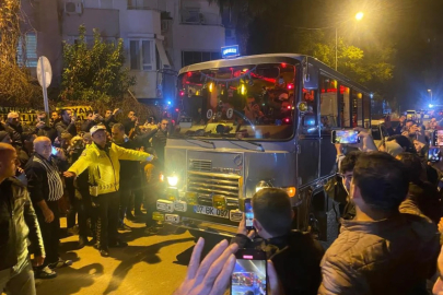 Antalya'da vefat eden Ferdi Tayfur, şarkılarıyla uğurlandı