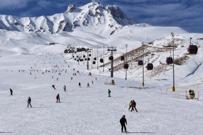 Erciyes'te kayak yaparken düşen Rus turist hayatını kaybetti