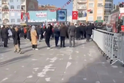 Suriye'deki devrim Ümit Özdağ'ı vurdu: Miting alanı boş kaldı