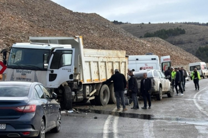 Buzlanma kazaya neden oldu: 4 yaralı