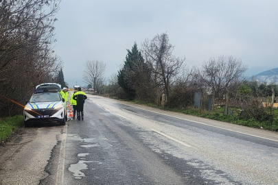 Bursa'da kamyonet ile motosiklet çarpıştı! 1 yaralı