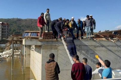 İnşaatta kalıplar çöktü: 3 işçi yaralandı